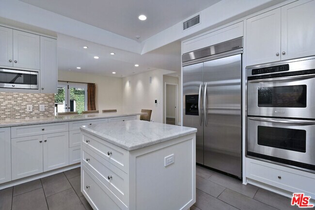 Building Photo - 12207 Cantura St