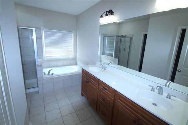 Building Photo - 3880 Baxley Ridge Dr