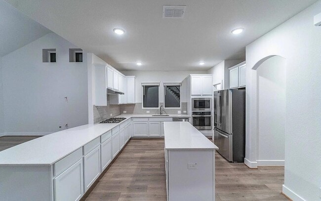 Building Photo - 213 Alicante Ln