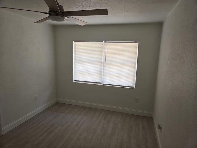 Building Photo - 815 Dundas Ct