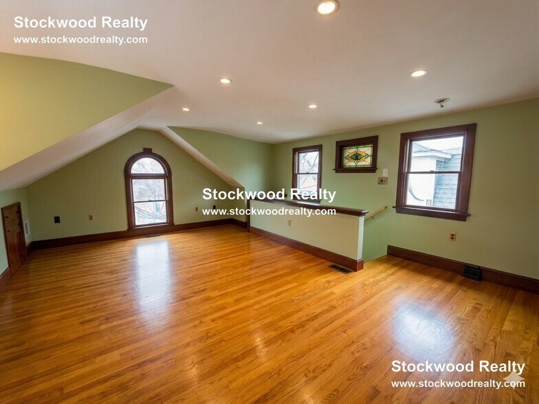 Building Photo - 36 Spring Garden St