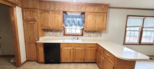 Building Photo - 486 County Road 172