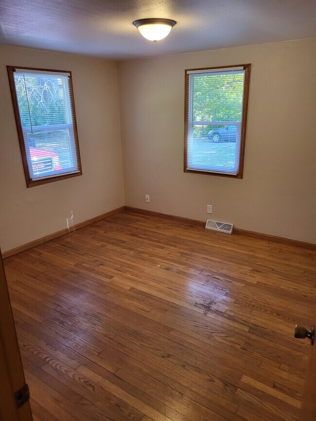 Building Photo - 6610 Carman Dr