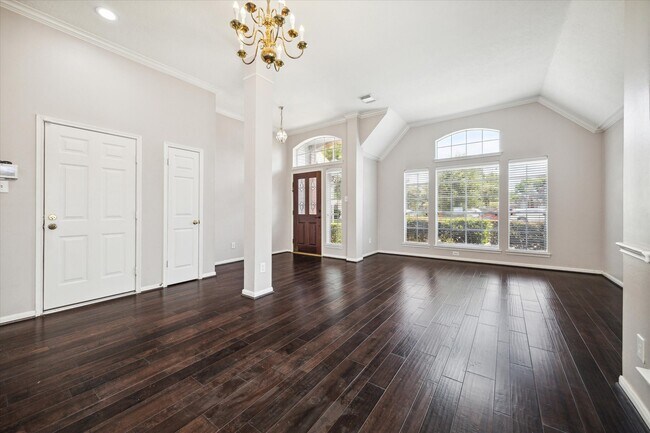Building Photo - 8830 Fairbloom Ln