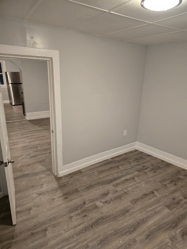 Building Photo - 1354 W Front St