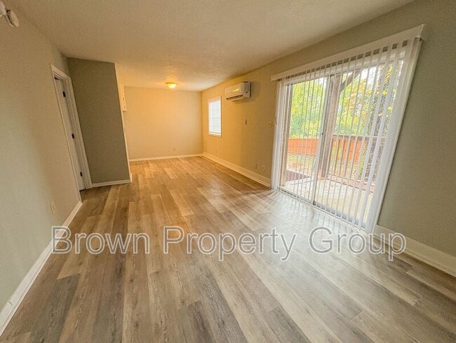 Building Photo - 2462 Bragg Blvd