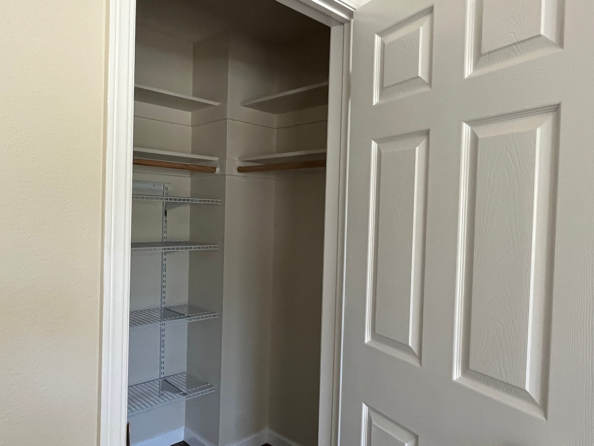 Closet - 3595 Madison Cmn