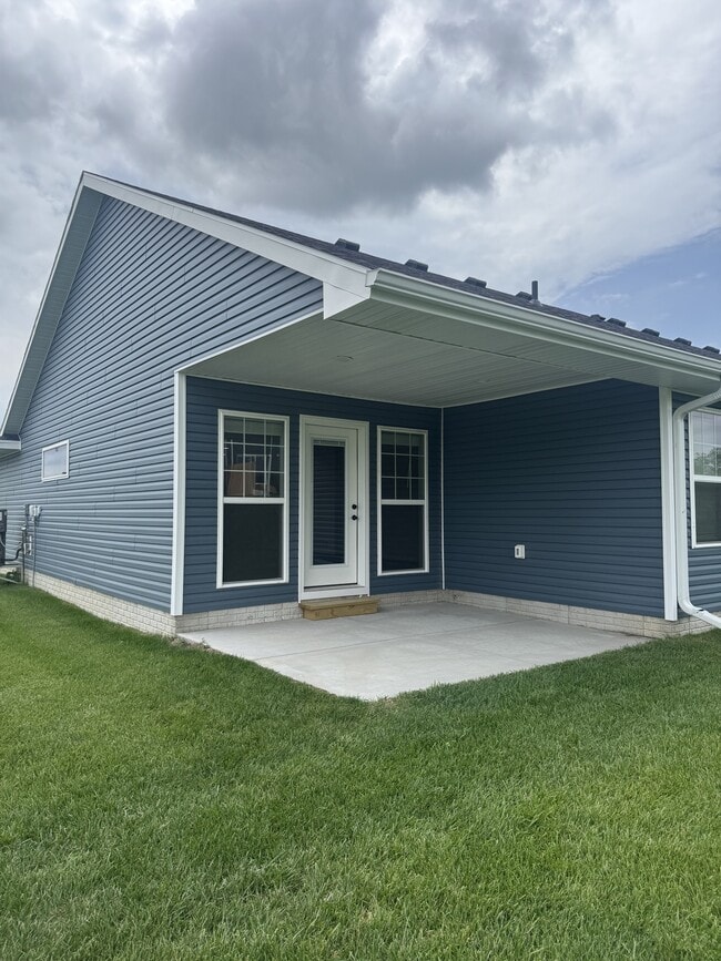 Building Photo - 120 W Ida Ln