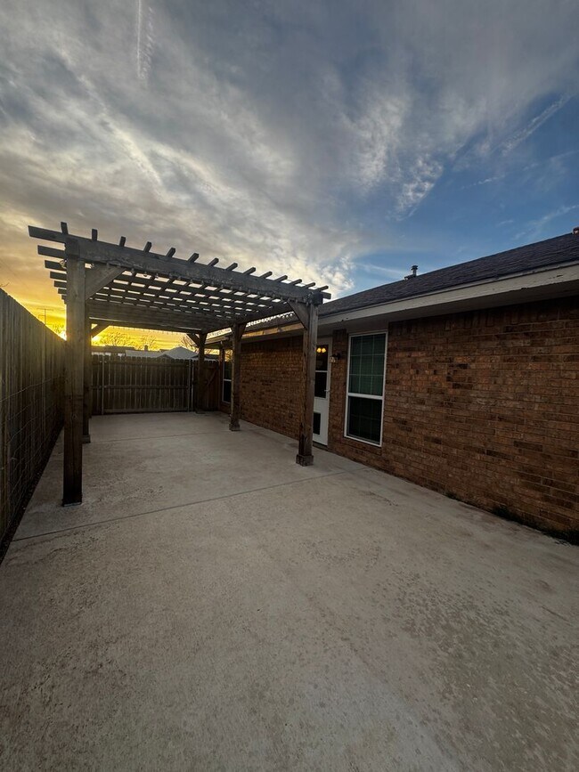 Building Photo - Charming 3bedroom, 2bath home in Estaodao