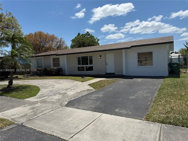 Building Photo - 11004 SW 154th Terrace