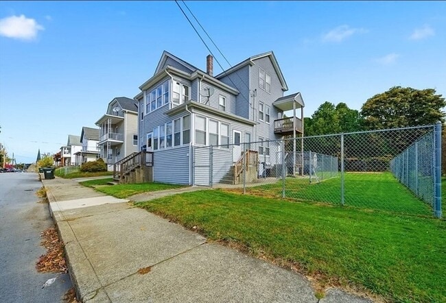 Building Photo - 31 Whitcomb St