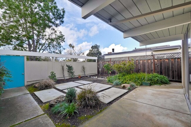 Building Photo - 4BD/2BA Cupertino Gem with Modern Upgrades!