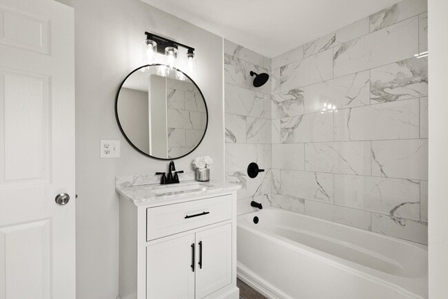 Building Photo - 129 Maple Ave