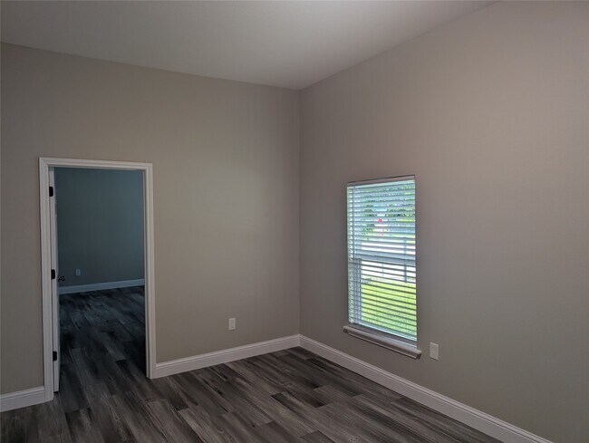 Building Photo - 4902 McKinney St