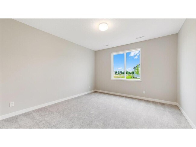 Building Photo - 2149 Westpointe Dr