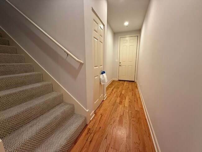 Building Photo - 24 Northfield Terrace