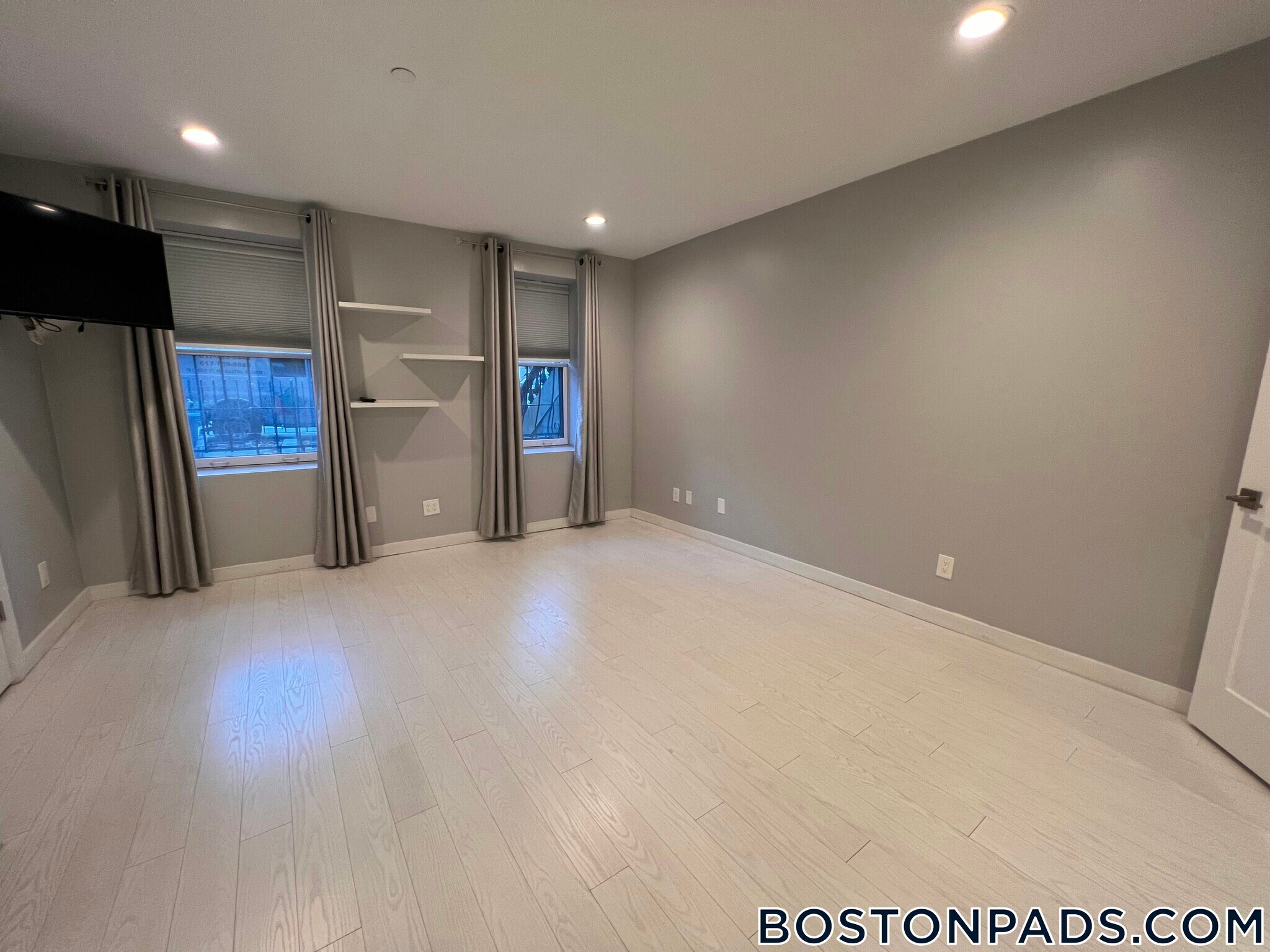 Building Photo - 469 Massachusetts Ave