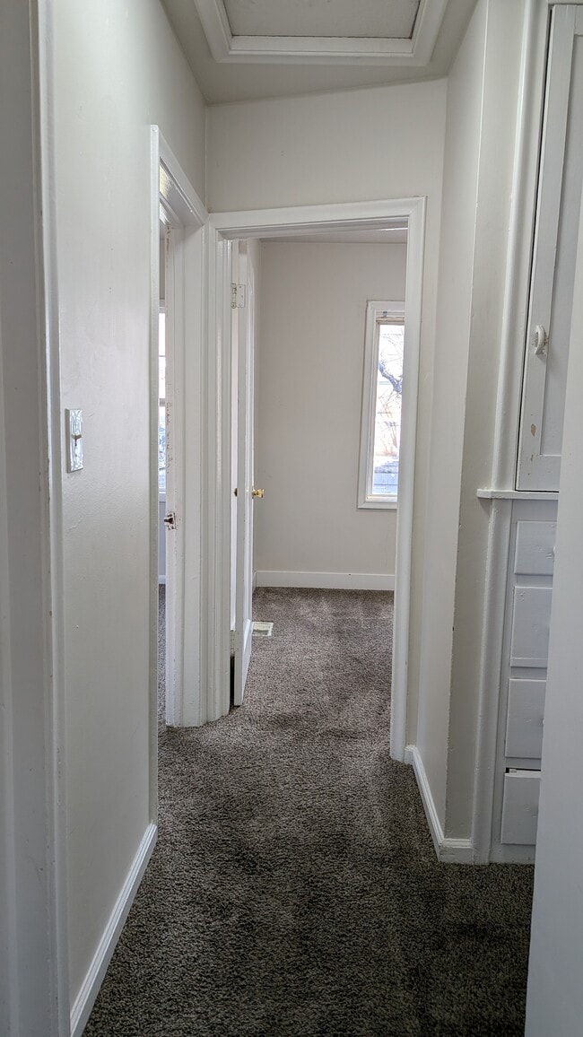 Building Photo - 426 Navajo St