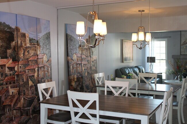 Building Photo - 42169 Gladwin St