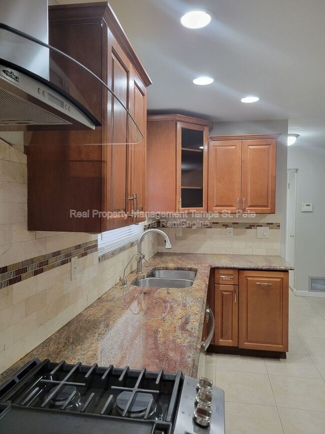 Building Photo - 1835 Nursery Rd