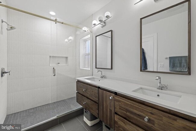 Building Photo - 5908 17th St NW