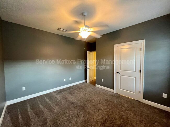 Building Photo - 2926 Greystone Dr