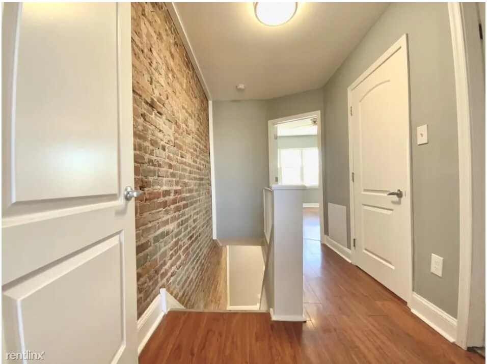 Building Photo - 1447 S 32nd St