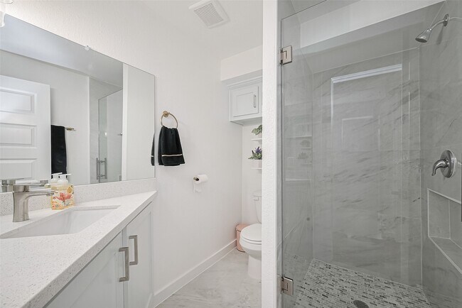 Building Photo - 6725 Avenue K