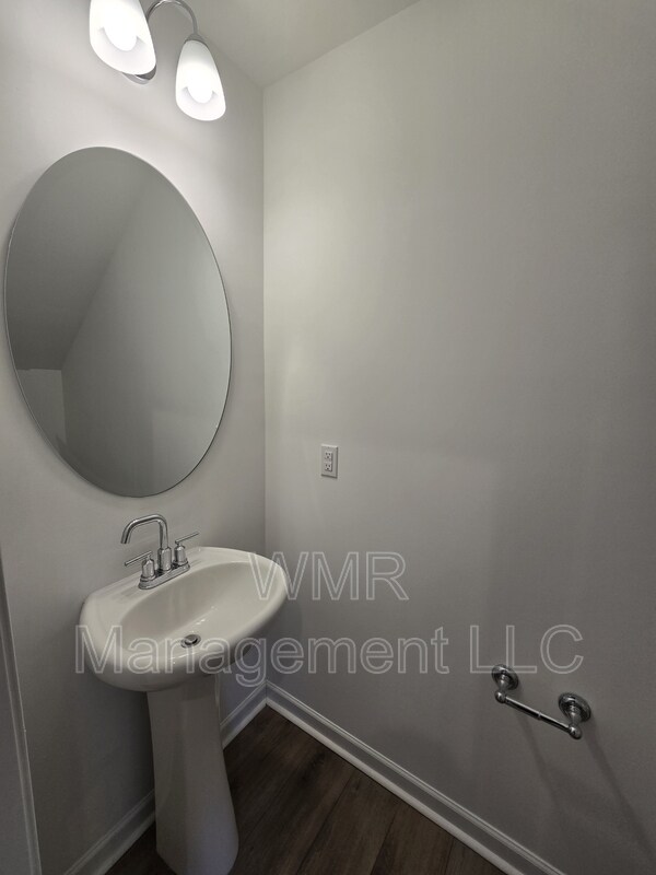 Building Photo - 1846 Teachers House Rd NW