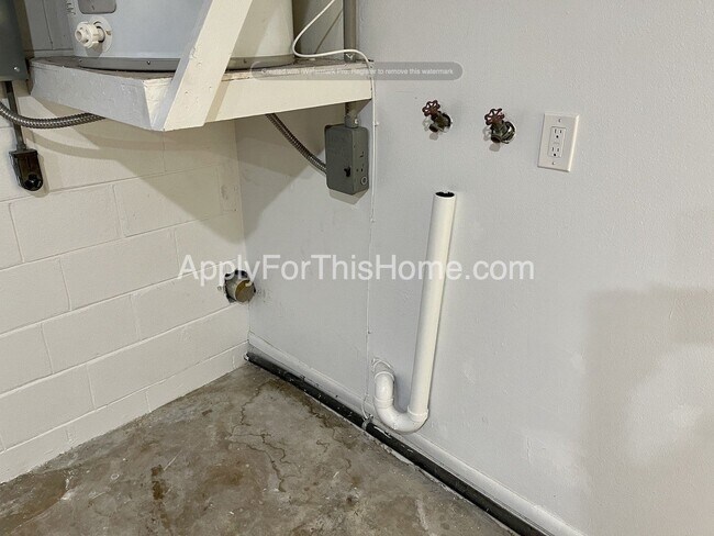 Building Photo - Single Family Home in Seminole
