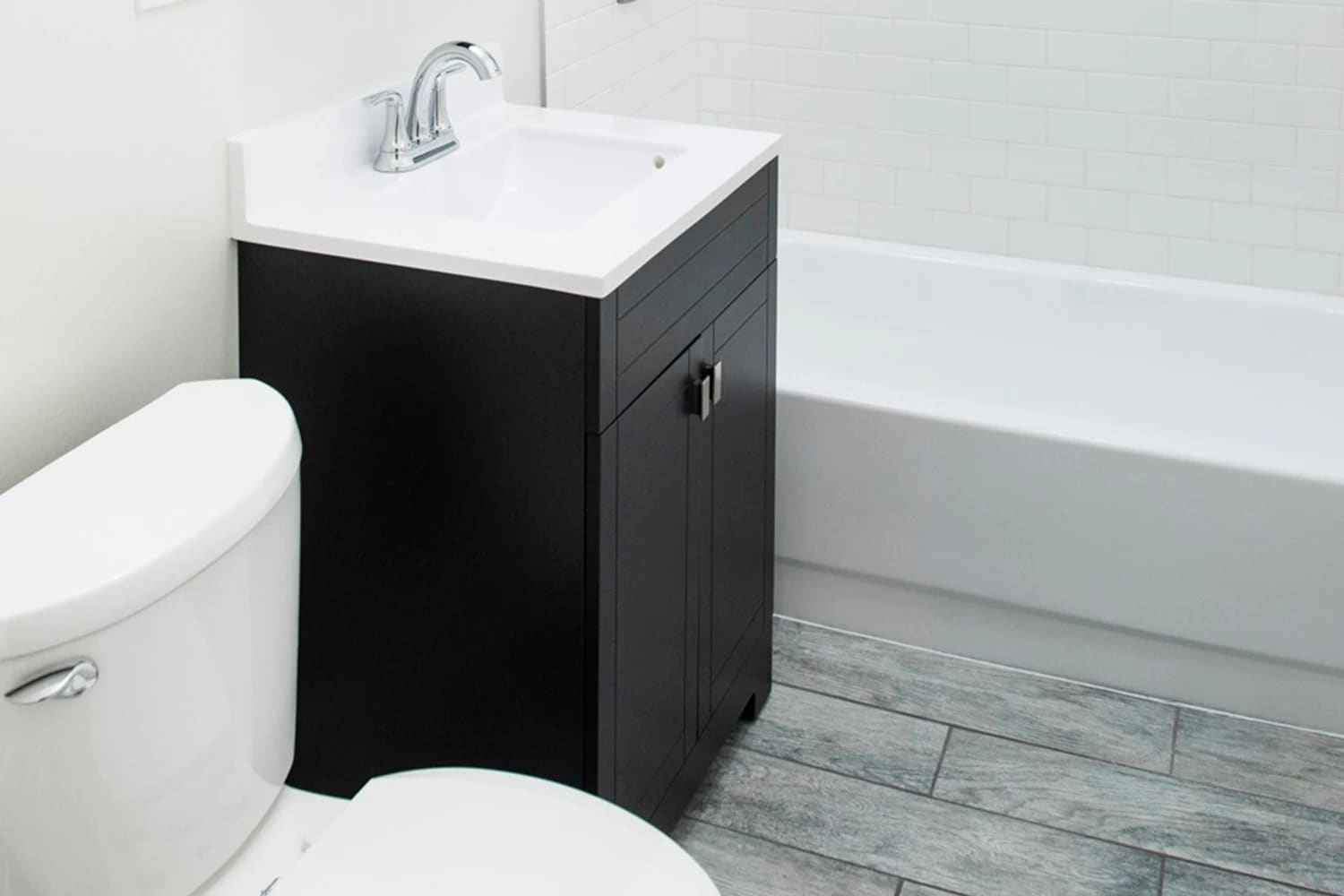 Building Photo - 727 W Roscoe St