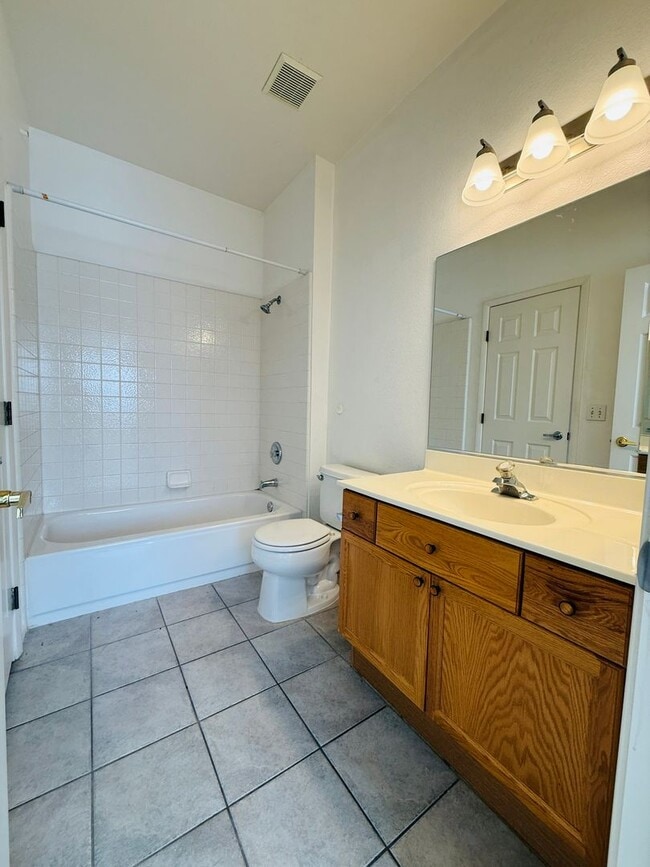 Building Photo - Recently Updated Condo-Available Soon!