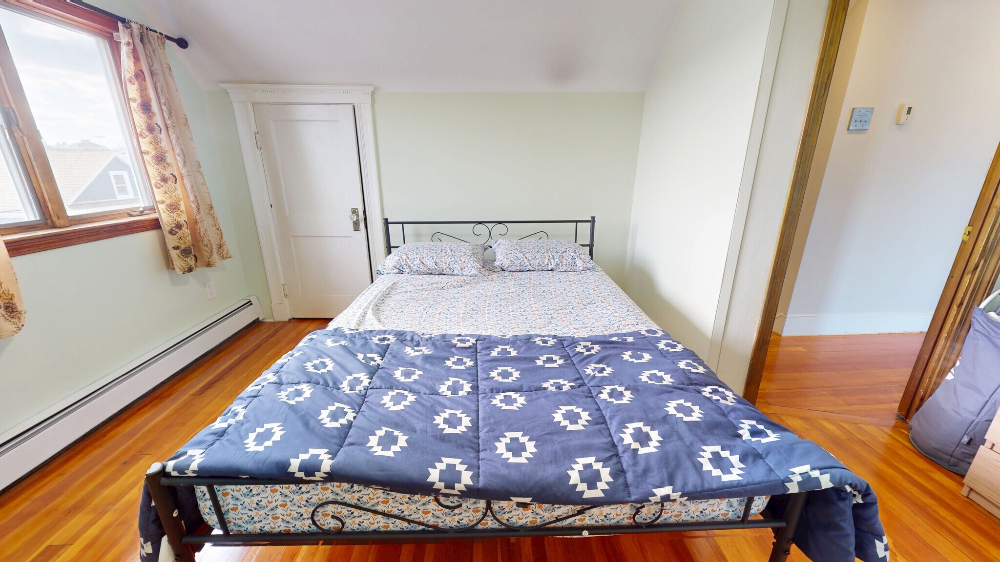 Building Photo - 15 Stanley Ave