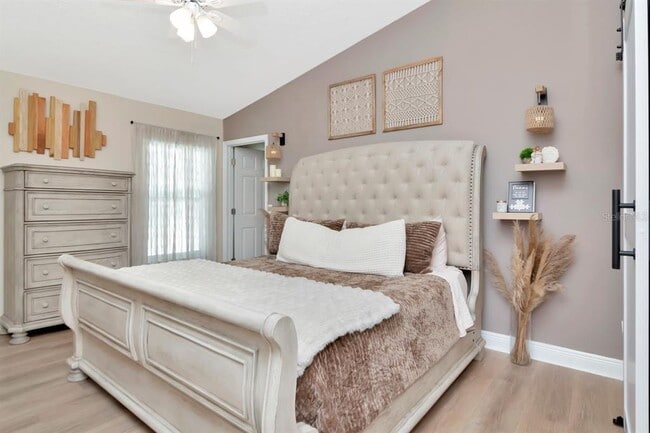 Building Photo - 5352 Cotee River Dr