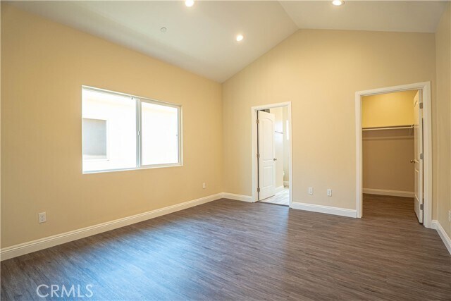 Building Photo - 9246 Cedros Ave