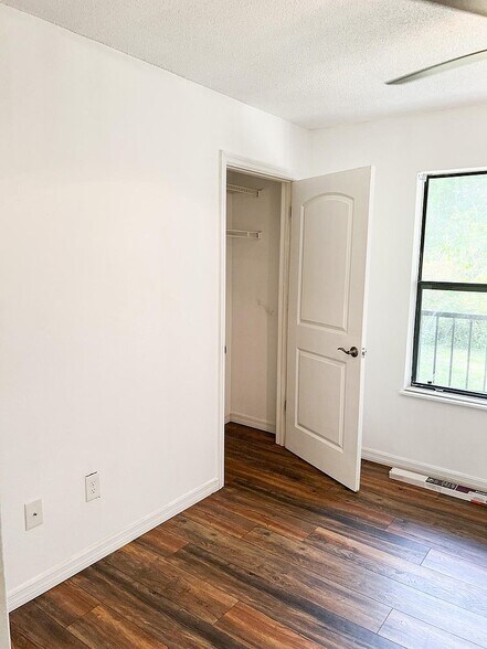 Building Photo - 11901 4th St N