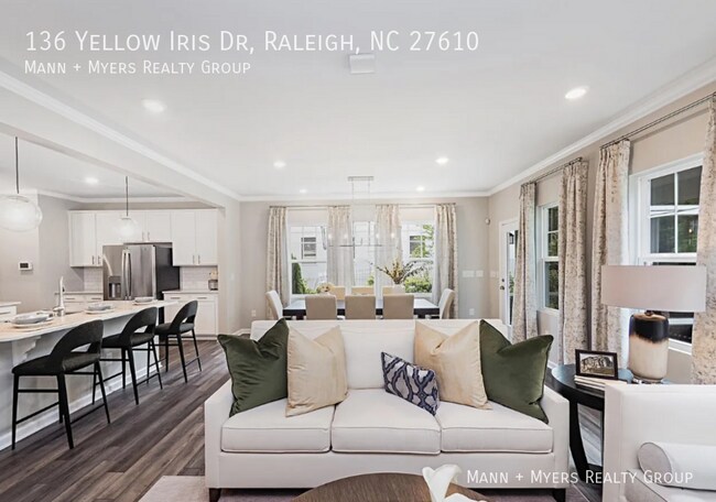 Building Photo - 136 Yellow Iris Dr