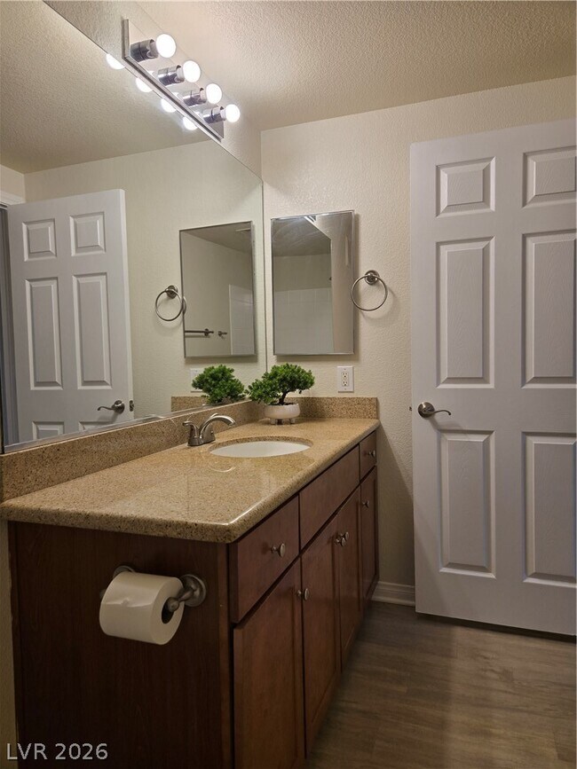 Building Photo - 4400 S Jones Blvd