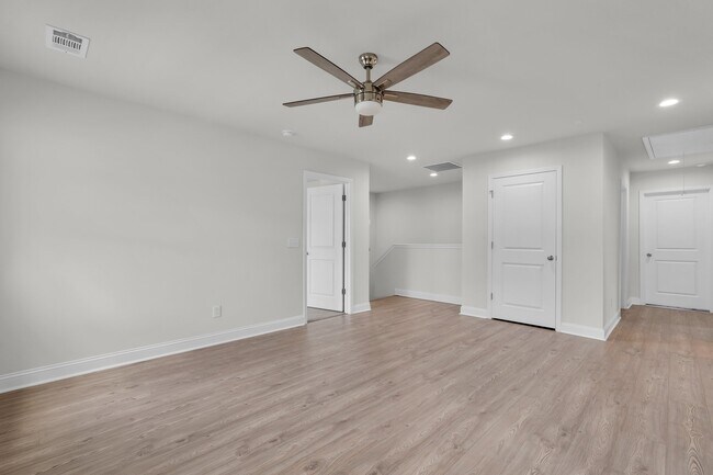 Building Photo - 268 Loblolly Ln