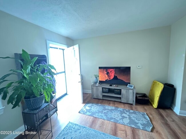 Building Photo - 741 S 39th St