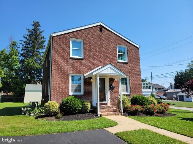 Primary Photo - 219 Delaware Ave