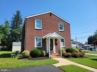 Building Photo - 219 Delaware Ave