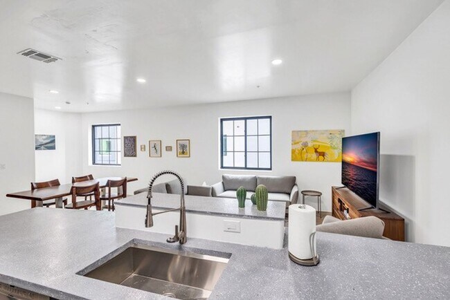 Building Photo - Luxury Townhouse by ASU