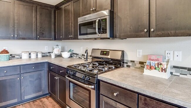 Building Photo - Beautiful Camas Home with Spacious Layout & Convenient Location!
