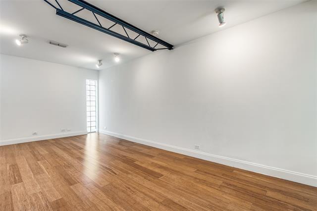 Building Photo - 4242 Buena Vista St