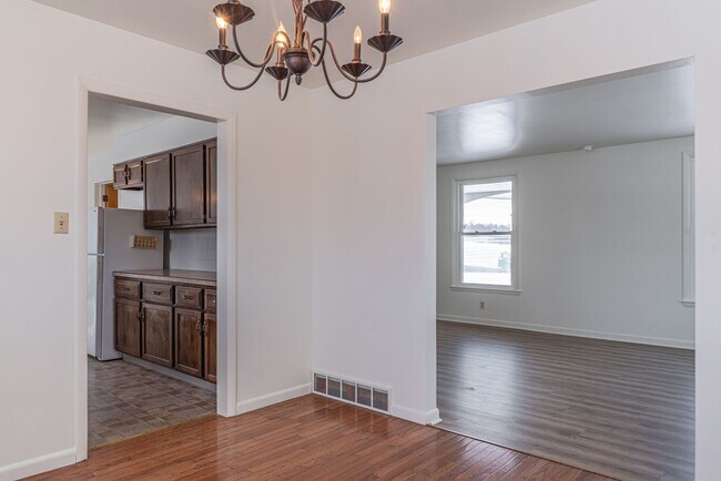 Building Photo - **Charming Colonial in Picturesque Lower Milford Township**