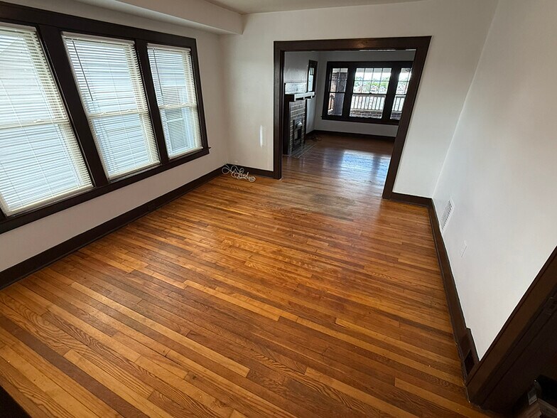 Building Photo - 800 Bayridge Ave