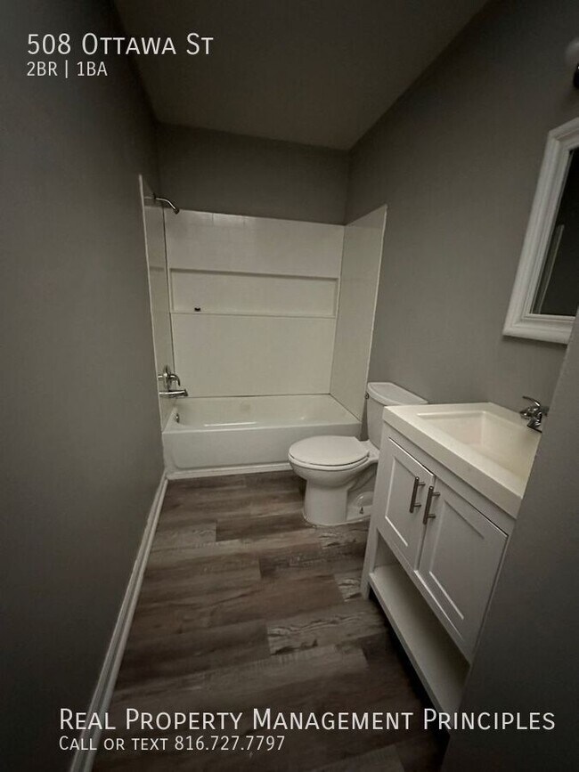 Building Photo - 508 Ottawa St