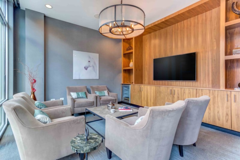 Building Photo - 1840 W Chicago Ave