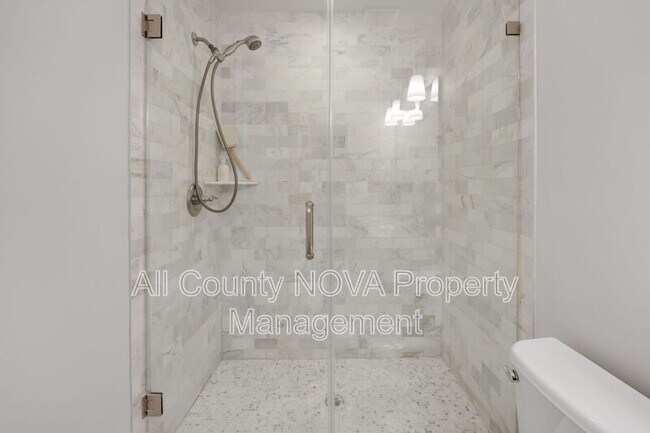 Building Photo - 3821 14th St NW